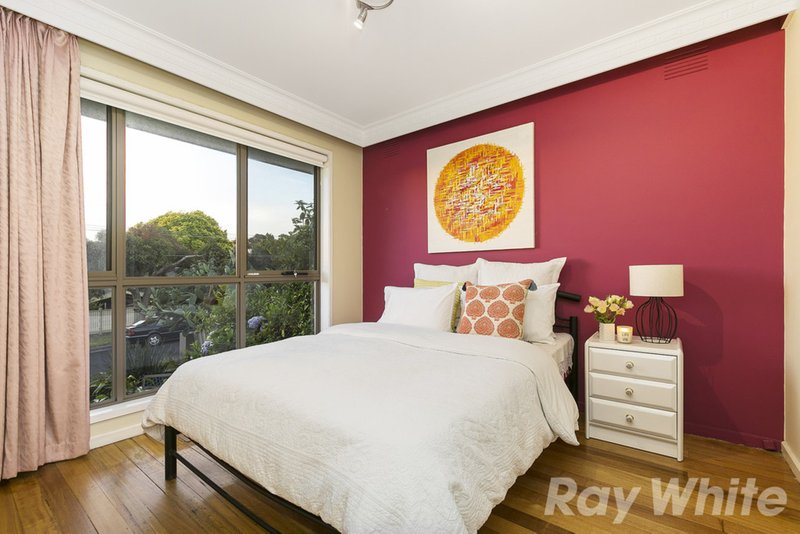 Photo - 46 Snowdon Drive, Cheltenham VIC 3192 - Image 12