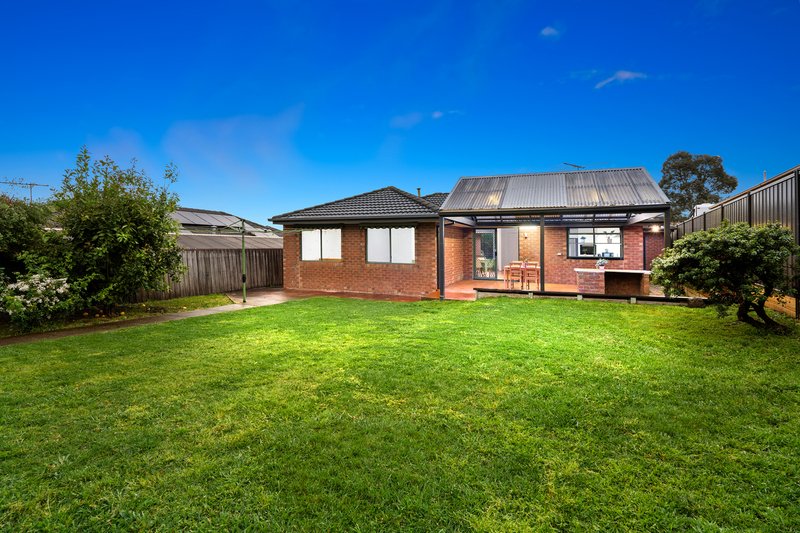 Photo - 46 Stanley Jones Drive, South Morang VIC 3752 - Image 12