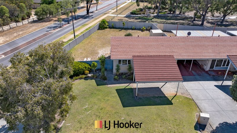 Photo - 46 Stebbing Way, Girrawheen WA 6064 - Image 4