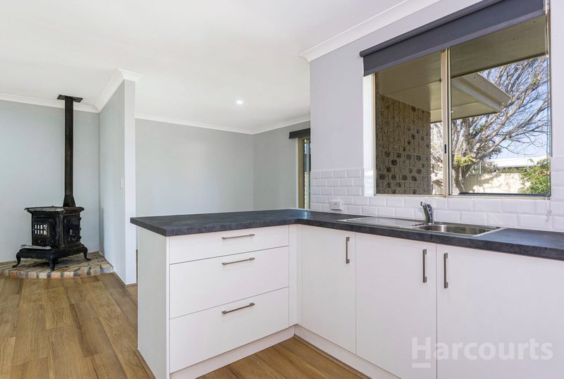 Photo - 46 Steerforth Drive, Coodanup WA 6210 - Image 5