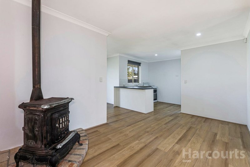 Photo - 46 Steerforth Drive, Coodanup WA 6210 - Image 8