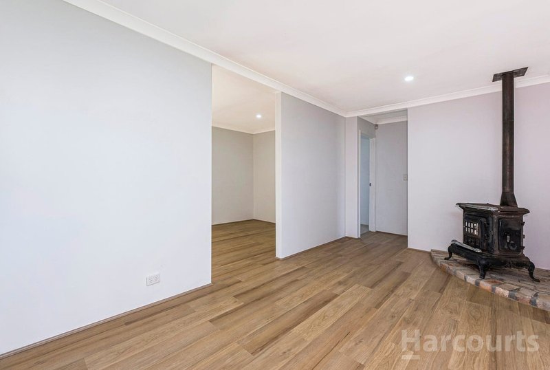 Photo - 46 Steerforth Drive, Coodanup WA 6210 - Image 9