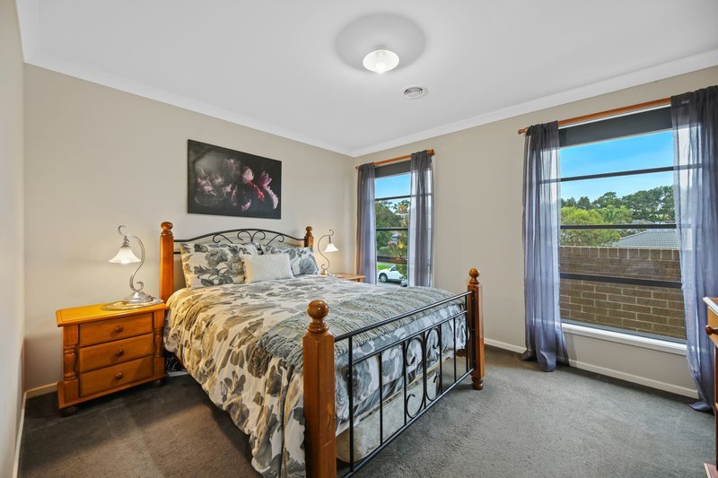 Photo - 46 Summerhill Boulevard, Drouin VIC 3818 - Image 10