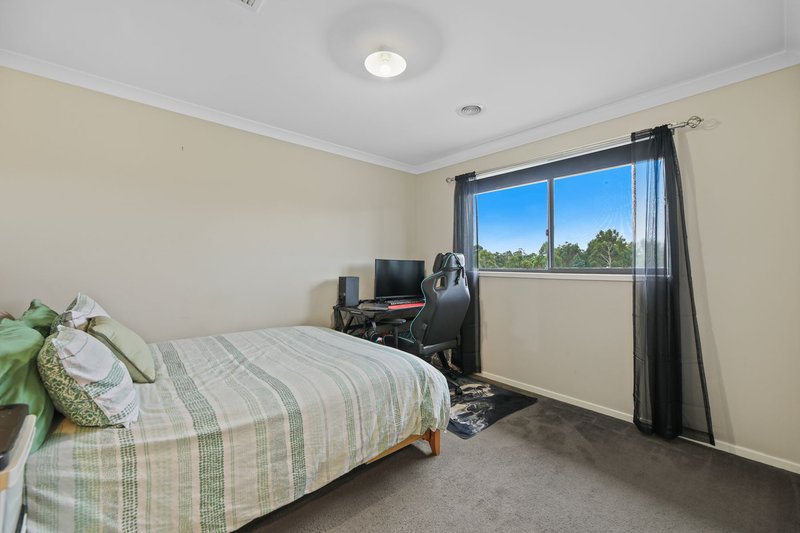 Photo - 46 Summerhill Boulevard, Drouin VIC 3818 - Image 13