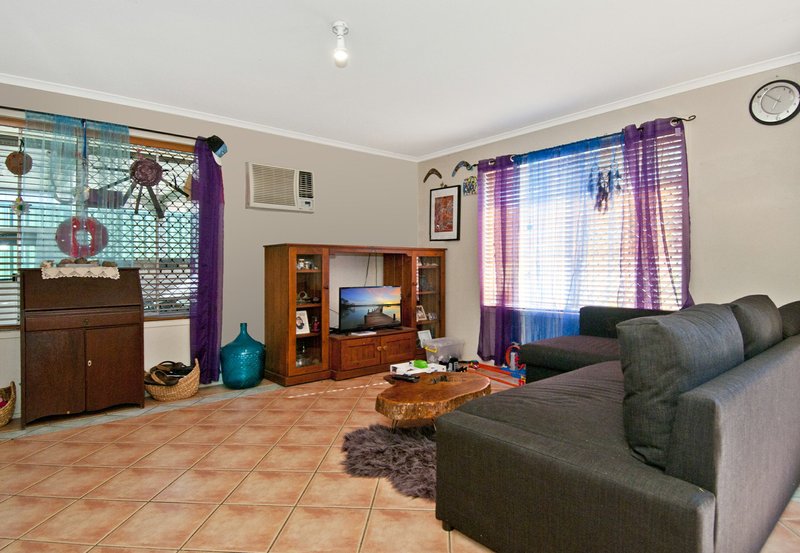 Photo - 46 Sunscape Drive, Eagleby QLD 4207 - Image 3