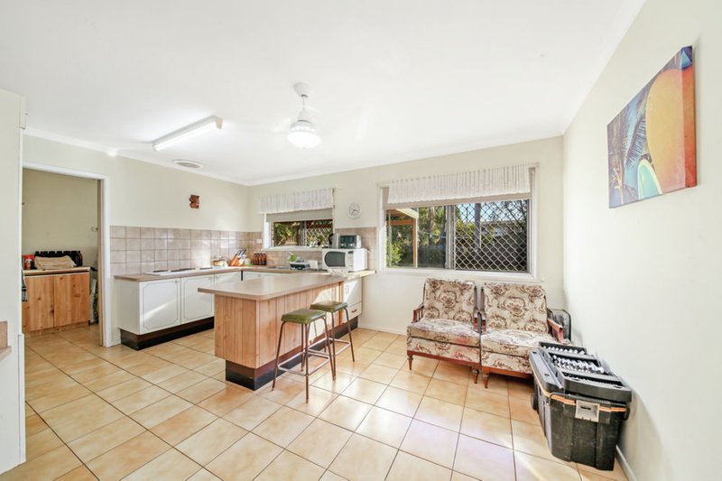 Photo - 46 Susan Avenue, Kippa-Ring QLD 4021 - Image 5