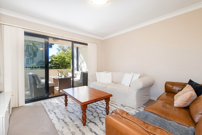 Photo - 4/6 Taylors Drive, Lane Cove NSW 2066 - Image 2