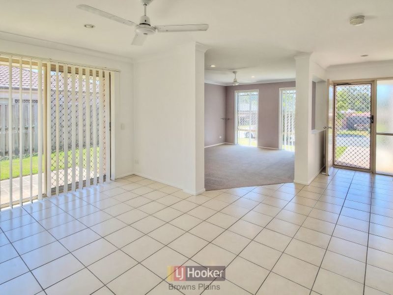 Photo - 46 Tennessee Way, Berrinba QLD 4117 - Image 5