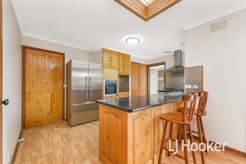 Photo - 46 The Grange, Hampton Park VIC 3976 - Image 7