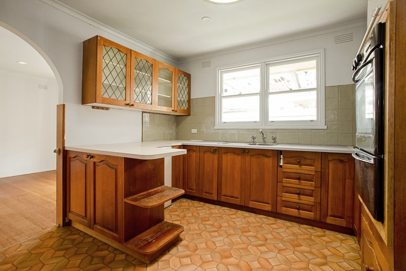 Photo - 46 Thomas Street, Croydon South VIC 3136 - Image 2