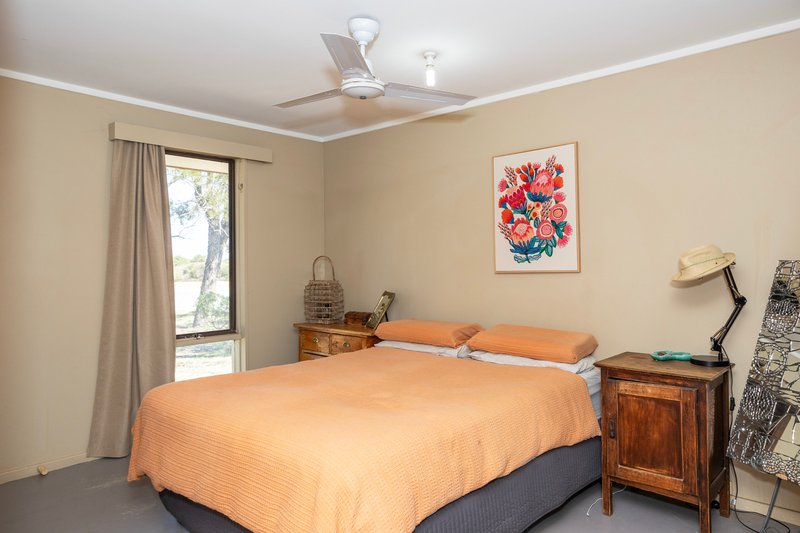 Photo - 46 Thomas Street, Leeman WA 6514 - Image 14