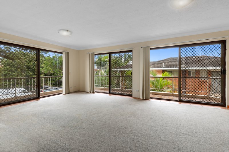 Photo - 4/6 Twelfth Avenue, Palm Beach QLD 4221 - Image 7