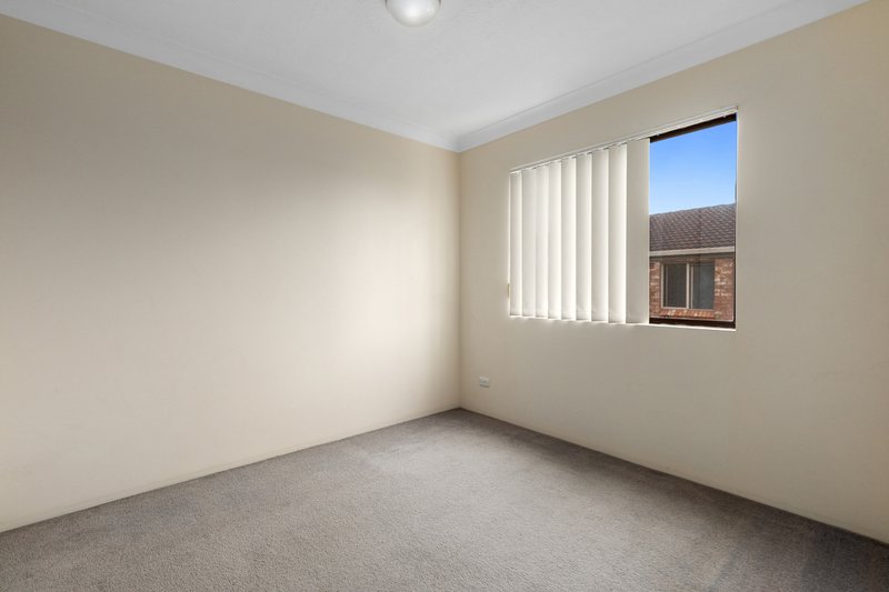 Photo - 4/6 Twelfth Avenue, Palm Beach QLD 4221 - Image 9
