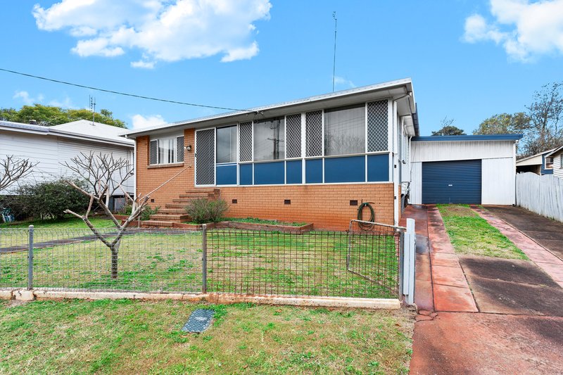 Photo - 46 Underwood Cres , Harristown QLD 4350 - Image