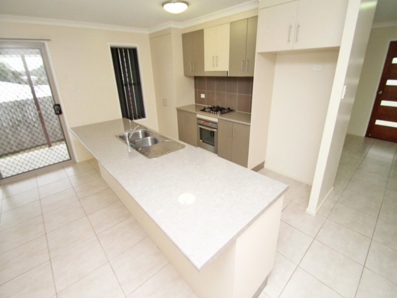 Photo - 46 Victoria Avenue, Glen Eden QLD 4680 - Image 2