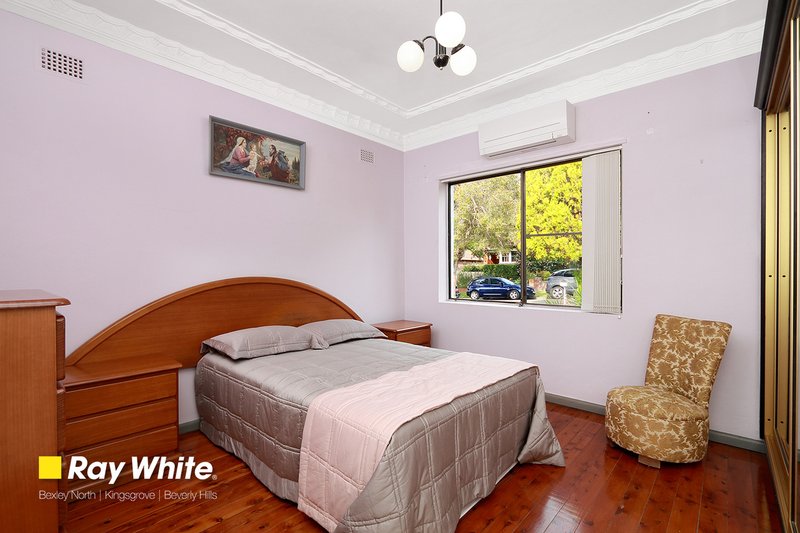 Photo - 46 Vivienne Street, Kingsgrove NSW 2208 - Image 7