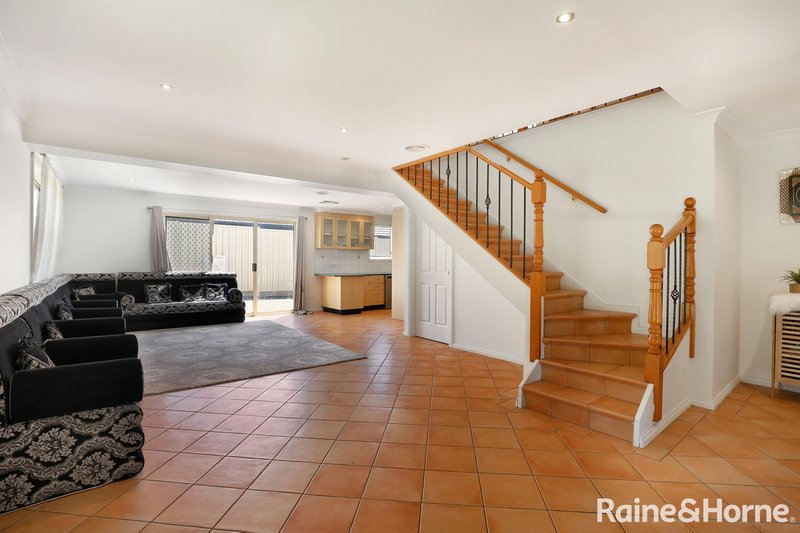 Photo - 46 Volantis Crescent, Roxburgh Park VIC 3064 - Image 3