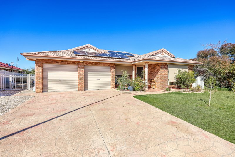 Photo - 46 Wahroonga Drive, Tamworth NSW 2340 - Image 2
