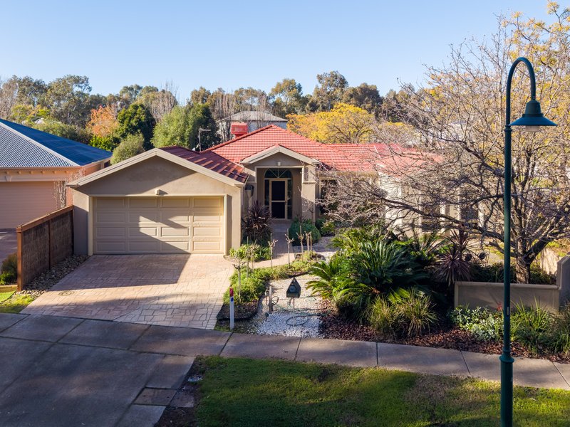 Photo - 46 Waterview Drive, White Hills VIC 3550 - Image 2