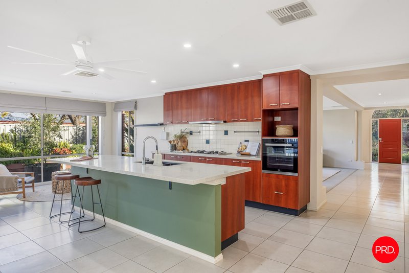 Photo - 46 Waterview Drive, White Hills VIC 3550 - Image 3