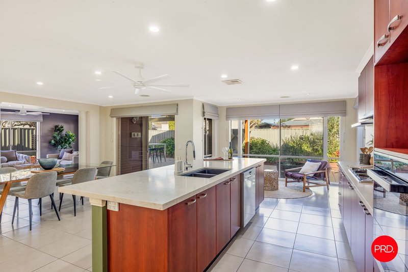 Photo - 46 Waterview Drive, White Hills VIC 3550 - Image 4
