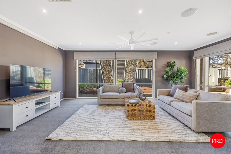 Photo - 46 Waterview Drive, White Hills VIC 3550 - Image 7