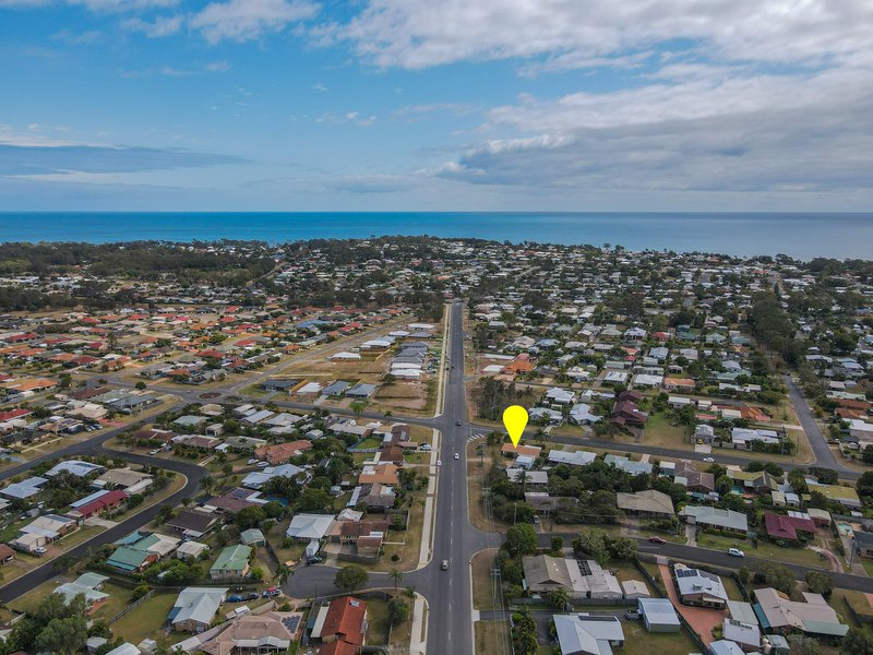 Photo - 46 Wattle Street, Point Vernon QLD 4655 - Image 3