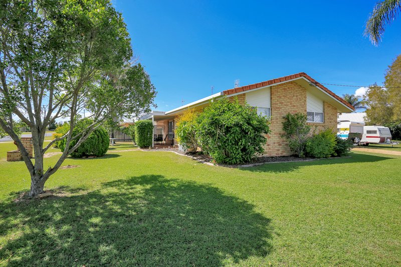 Photo - 46 Wattle Street, Point Vernon QLD 4655 - Image 14