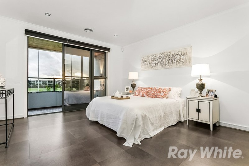 Photo - 46 Waverley Park Drive, Mulgrave VIC 3170 - Image 7