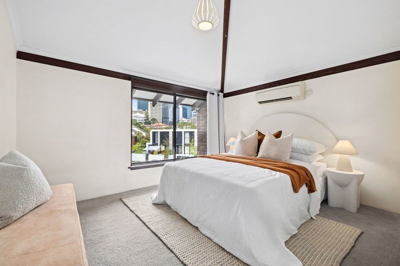 Photo - 4/6 Waverton Avenue, Waverton NSW 2060 - Image 9