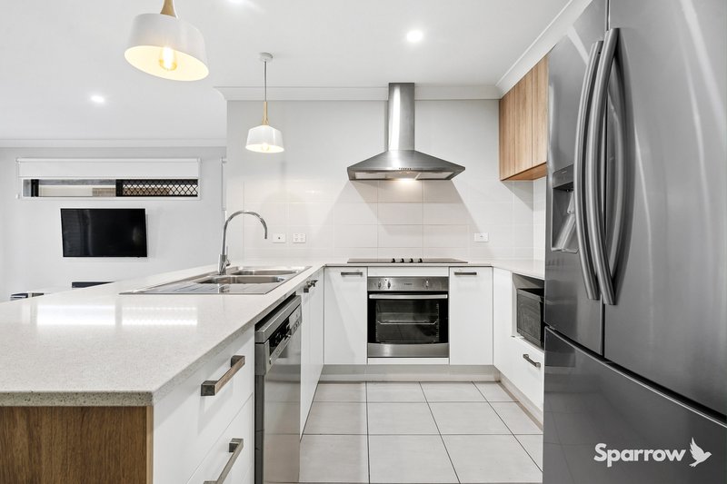 Photo - 46 Whistler Place, Pallara QLD 4110 - Image 4
