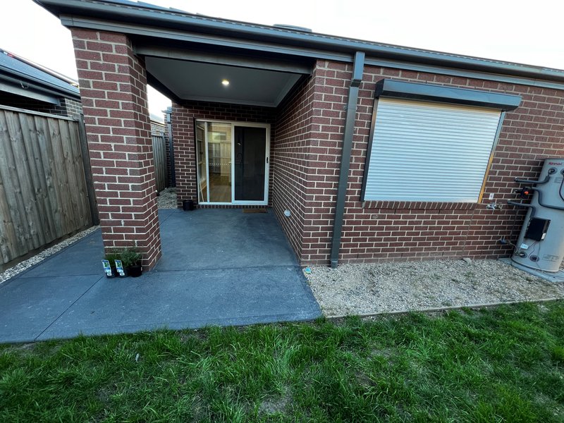 Photo - 46 Willaroy Boulevard, Donnybrook VIC 3064 - Image 16