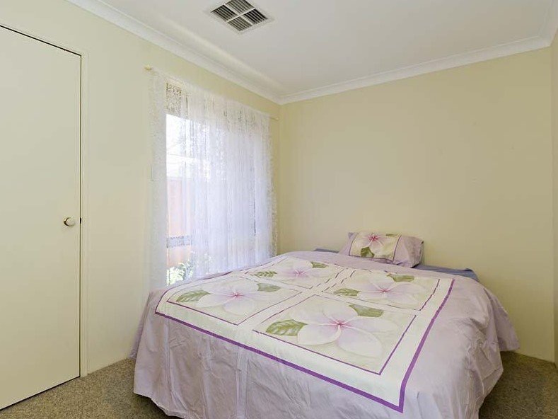 Photo - 46 Woodleigh Gardens, Ballajura WA 6066 - Image 12