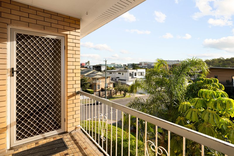 Photo - 4/61 Denman Street, Greenslopes QLD 4120 - Image 14