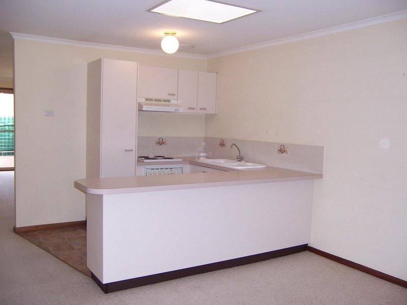 Photo - 46/158 Starke Street, Holt ACT 2615 - Image 2
