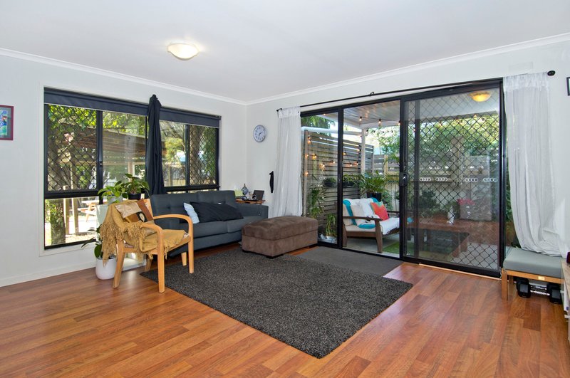 Photo - 4/62-64 River Hills Road, Eagleby QLD 4207 - Image 2