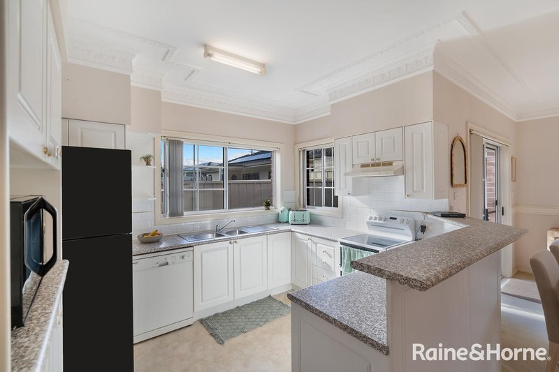 Photo - 4/62 Albert Street, Warners Bay NSW 2282 - Image 7