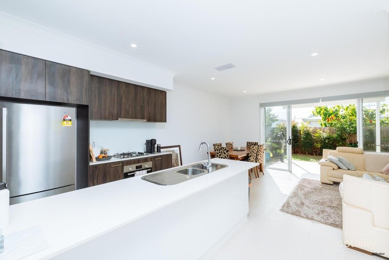 Photo - 46/24 Bonogin Road, Mudgeeraba QLD 4213 - Image 4
