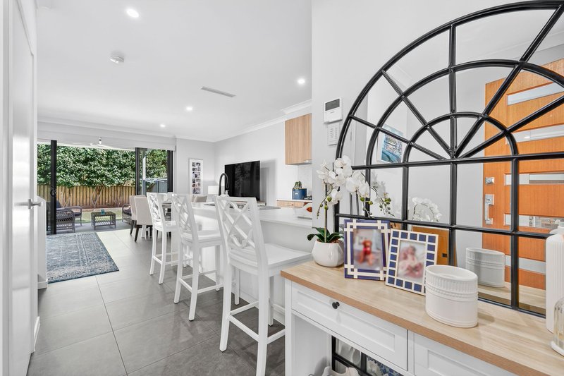 Photo - 46/28 Bonogin Road, Mudgeeraba QLD 4213 - Image 4