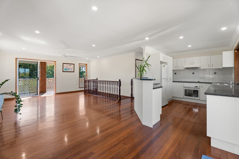 Photo - 463 Boat Harbour Drive, Torquay QLD 4655 - Image 3