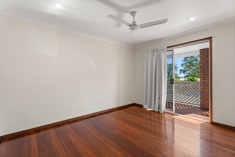 Photo - 463 Boat Harbour Drive, Torquay QLD 4655 - Image 8