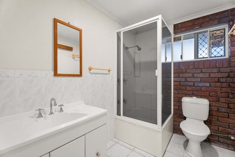 Photo - 463 Boat Harbour Drive, Torquay QLD 4655 - Image 16