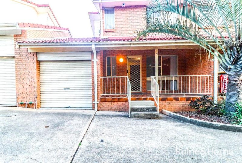 Photo - 4/63 Canterbury Road, Glenfield NSW 2167 - Image 1