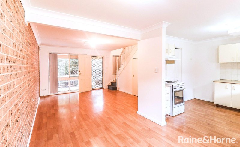 Photo - 4/63 Canterbury Road, Glenfield NSW 2167 - Image 2