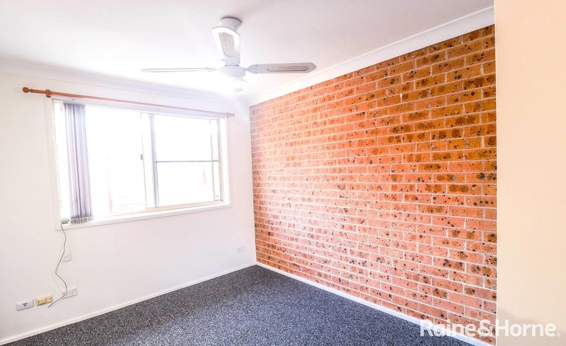 Photo - 4/63 Canterbury Road, Glenfield NSW 2167 - Image 3