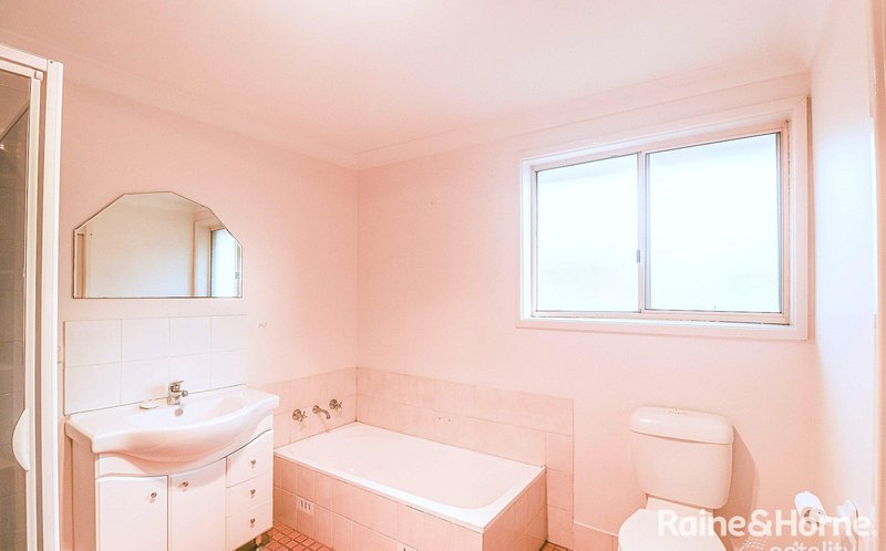 Photo - 4/63 Canterbury Road, Glenfield NSW 2167 - Image 7