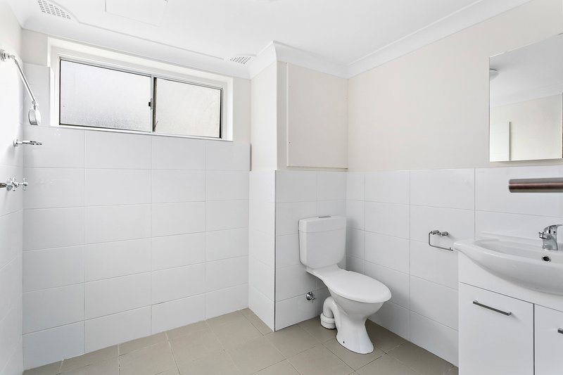 Photo - 4/63 Gilmore Street, Wollongong NSW 2500 - Image 4