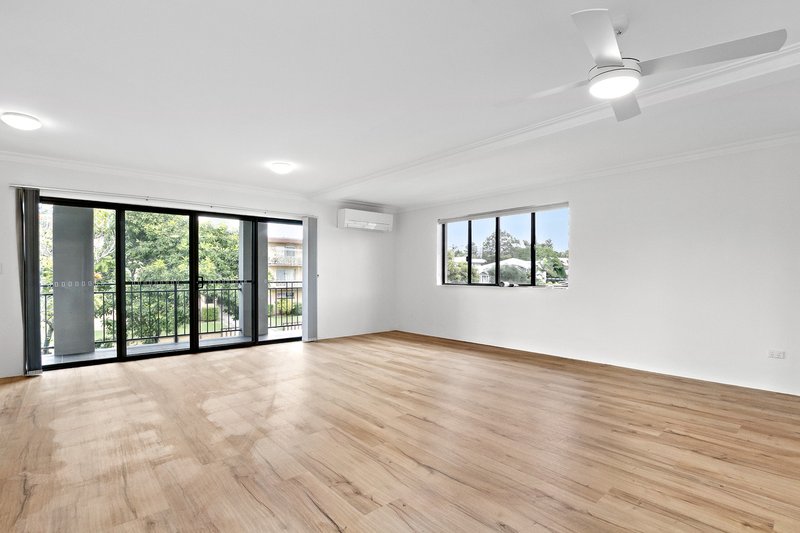 Photo - 4/63 Homebush , Kedron QLD 4031 - Image 4