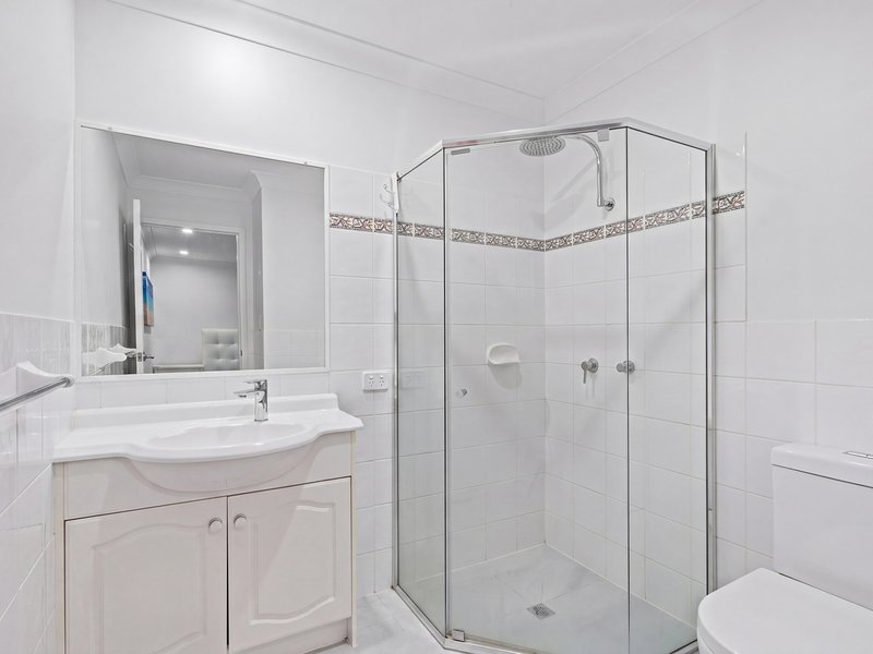 Photo - 4/63 Muir Street, Labrador QLD 4215 - Image 9