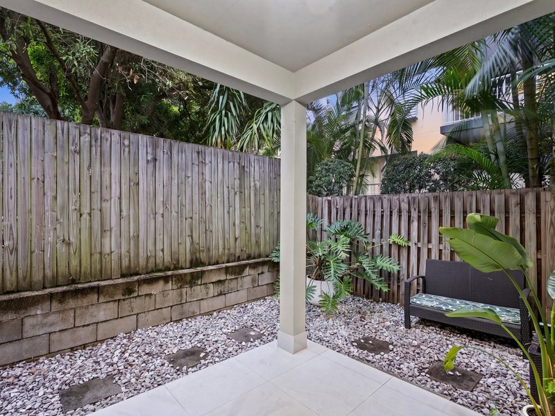 Photo - 4/63 Muir Street, Labrador QLD 4215 - Image 14